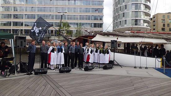 van der Rest Sail Charter