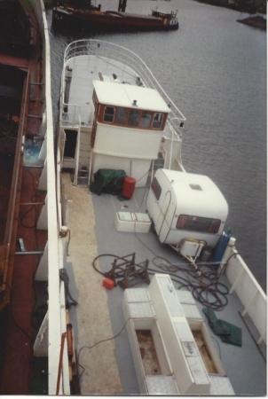 1 Jahr lebte ich in einem Wohnwagen an Bord.