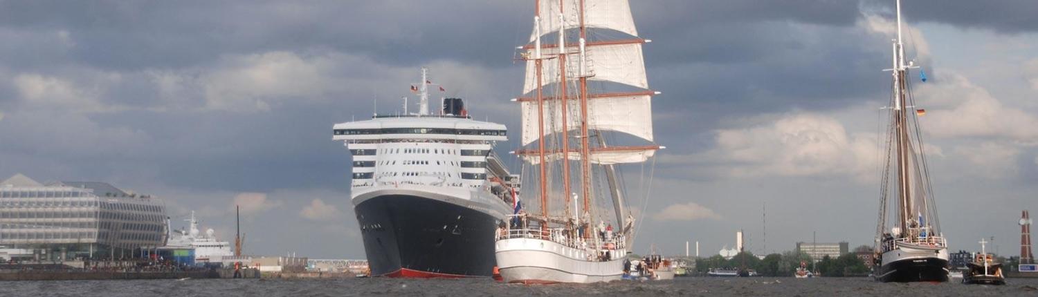 Nehmen Sie Kurs auf neue Horizonte – mit unseren Großseglern Loth Lorien und J. R. Tolkien.